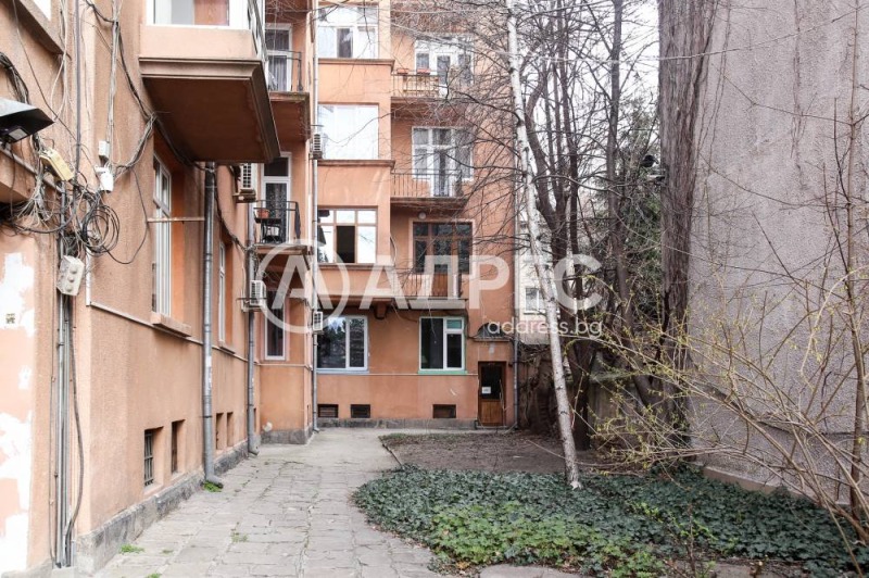 Продава 3-СТАЕН, гр. София, Център, снимка 16 - Апартаменти - 52391080
