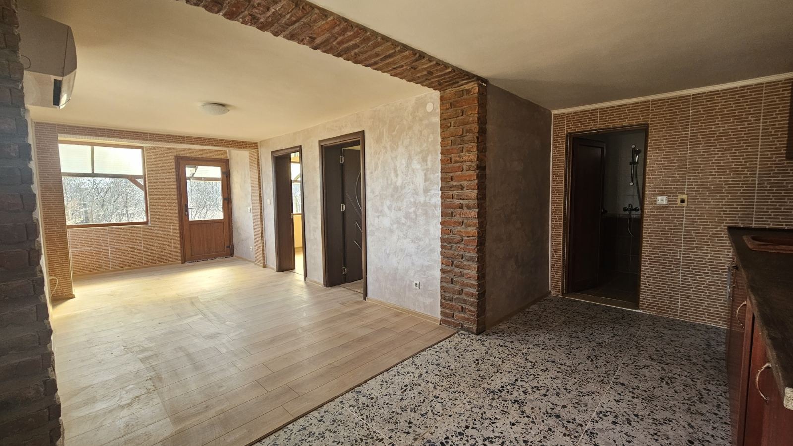 Продава КЪЩА, с. Осеново, област Варна, снимка 8 - Къщи - 53708975