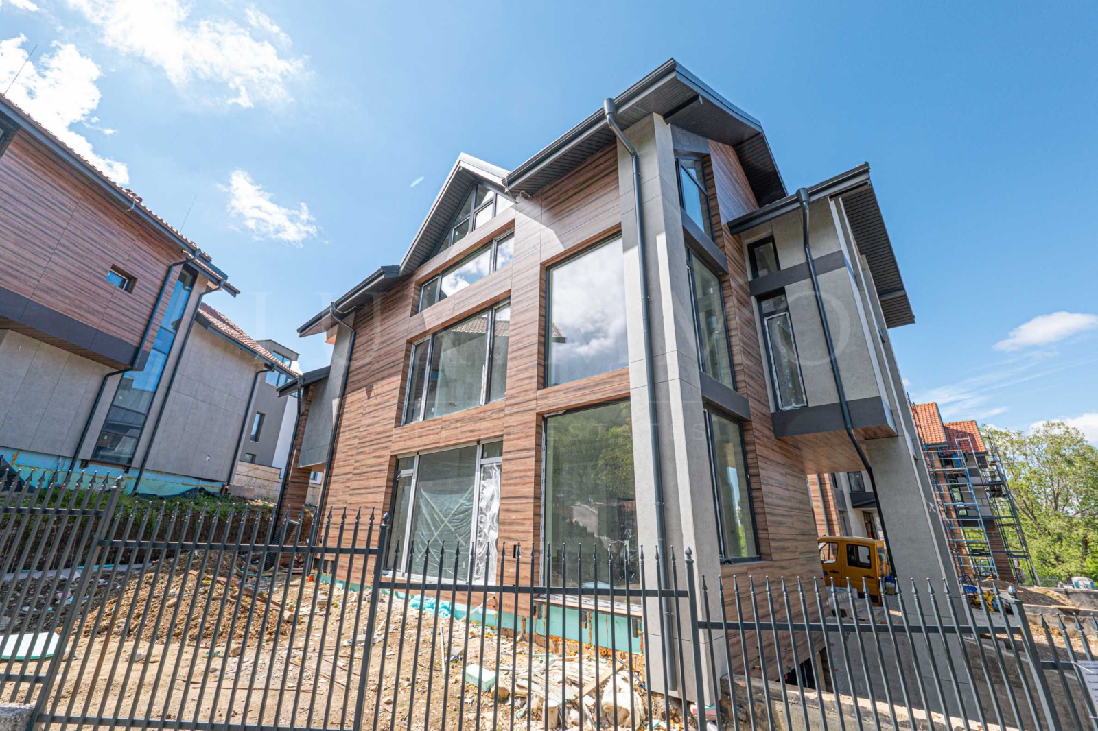 Продава КЪЩА, гр. София, Драгалевци, снимка 2 - Къщи - 54608170