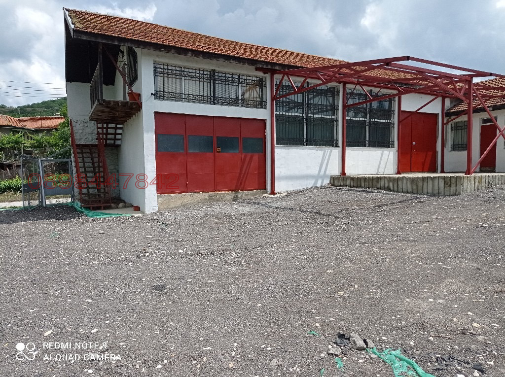 Продава ПРОМ. ПОМЕЩЕНИЕ, гр. Девня, област Варна