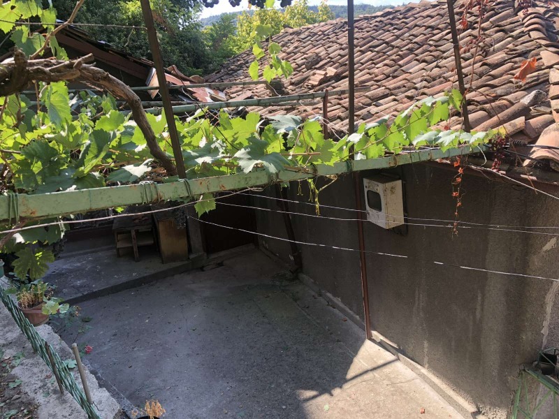 Продава КЪЩА, гр. Велико Търново, Център, снимка 3 - Къщи - 53468449