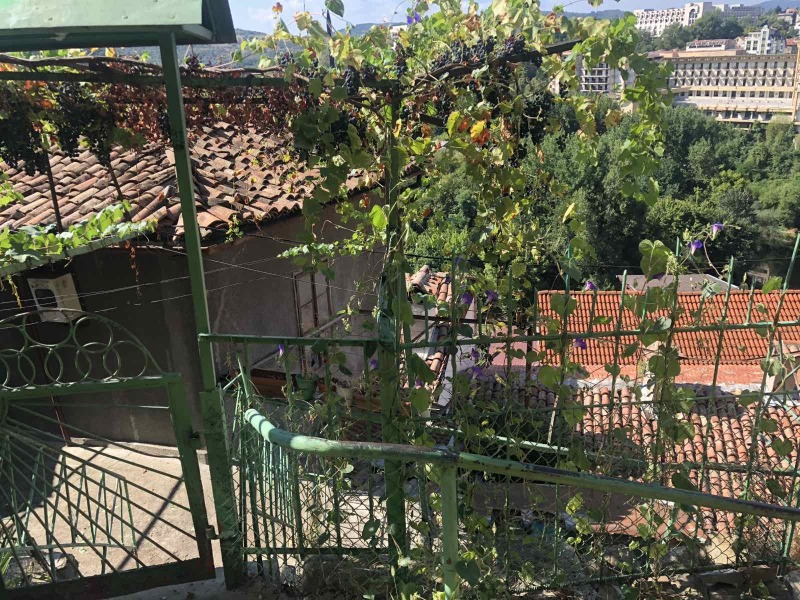 Продава КЪЩА, гр. Велико Търново, Център