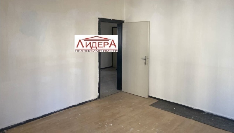 Продава ЕТАЖ ОТ КЪЩА, гр. Пловдив, Център, снимка 3 - Етаж от къща - 52569585