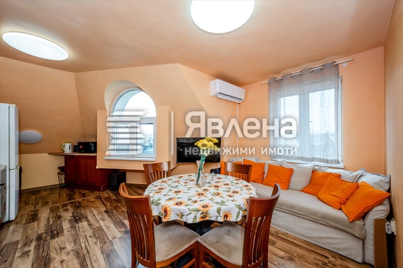 Продава 3-СТАЕН, гр. София, Оборище, снимка 2 - Апартаменти - 54384917