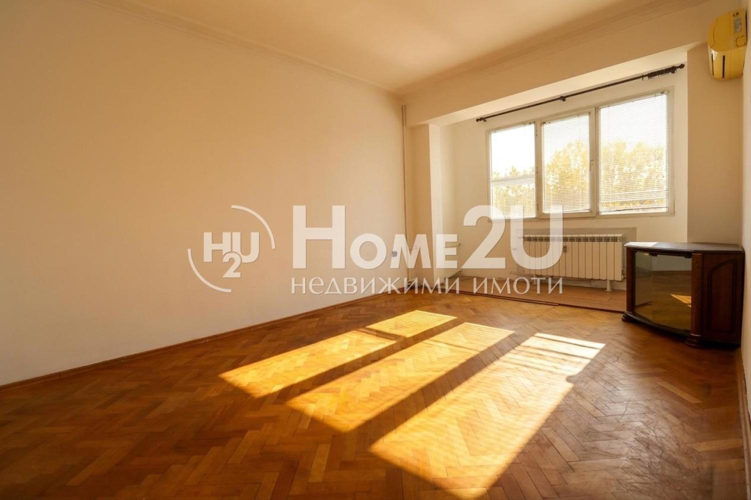 Продава 2-СТАЕН, гр. София, Толстой