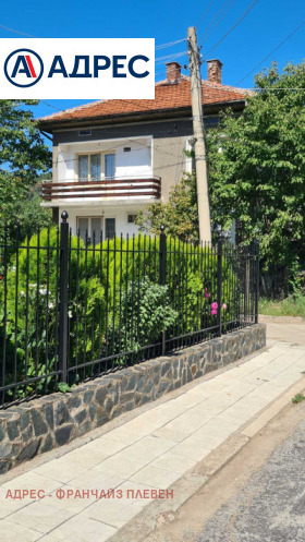 Этаж дома Берковица, область Монтана