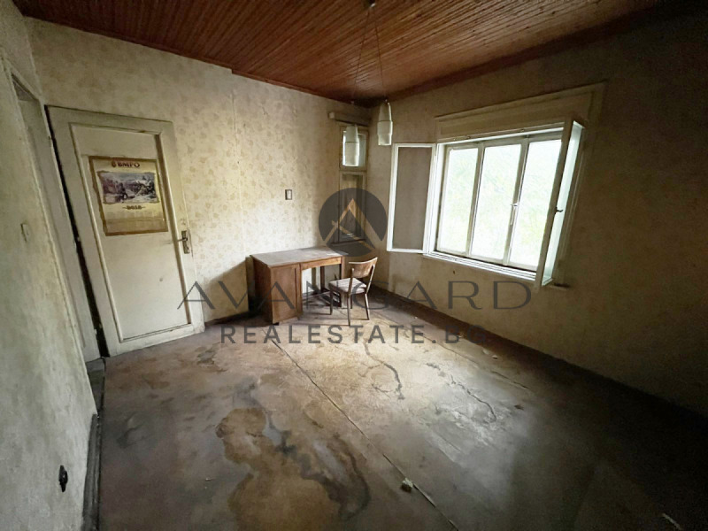На продаж  Поверх будинку Пловдив , Център , 98 кв.м | 35997324