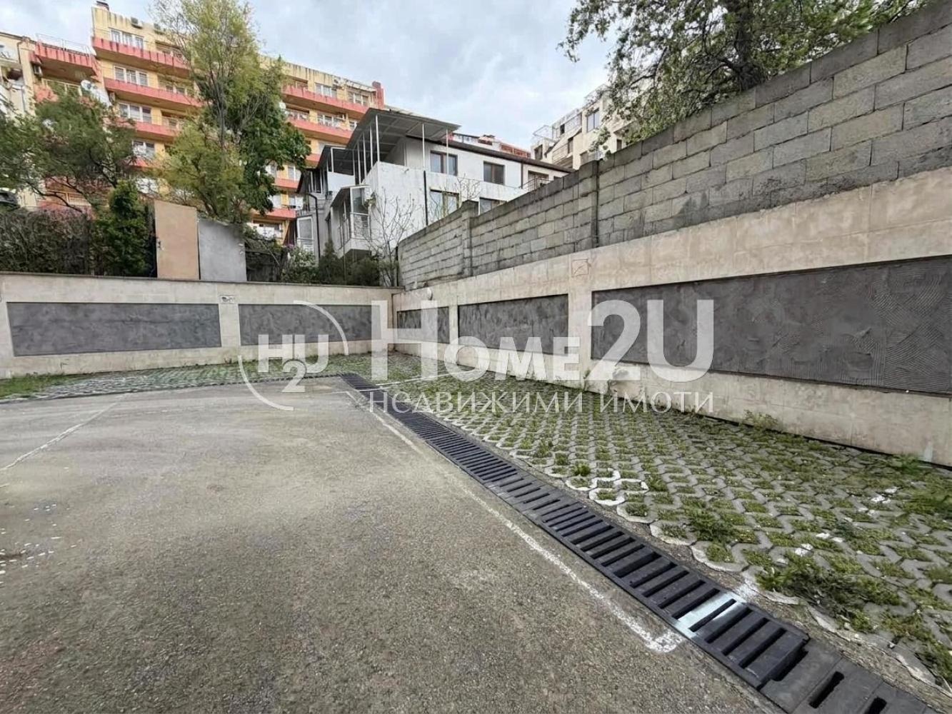 Продава ГАРАЖ, ПАРКОМЯСТО, гр. Варна, Левски 2, снимка 2 - Гаражи и паркоместа - 54459994
