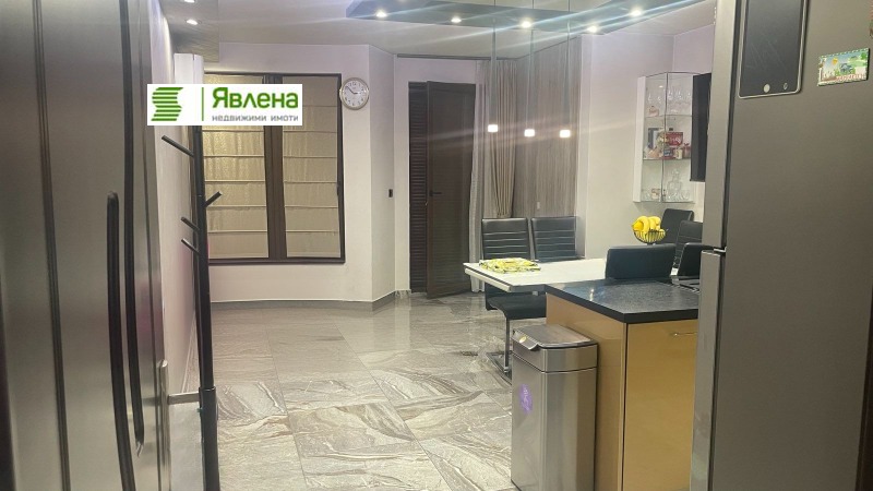 À vendre  2 chambres Sofia , Oborichte , 98 m² | 97219850