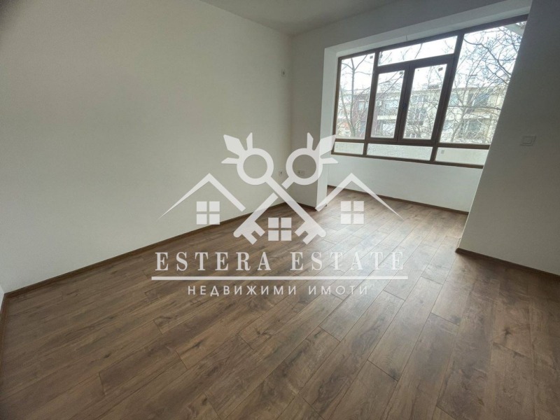 Продава  4-стаен град Шумен , Център , 78 кв.м | 27308857