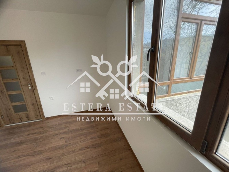Продава  4-стаен град Шумен , Център , 78 кв.м | 27308857 - изображение [4]