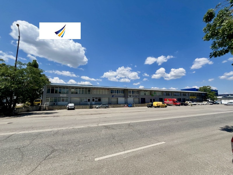 Продава СКЛАД в град София, Военна рампа - 1213 кв.м / 1 334 300 € » 2 609 663.97 лв., ИМОТИФАЙ
