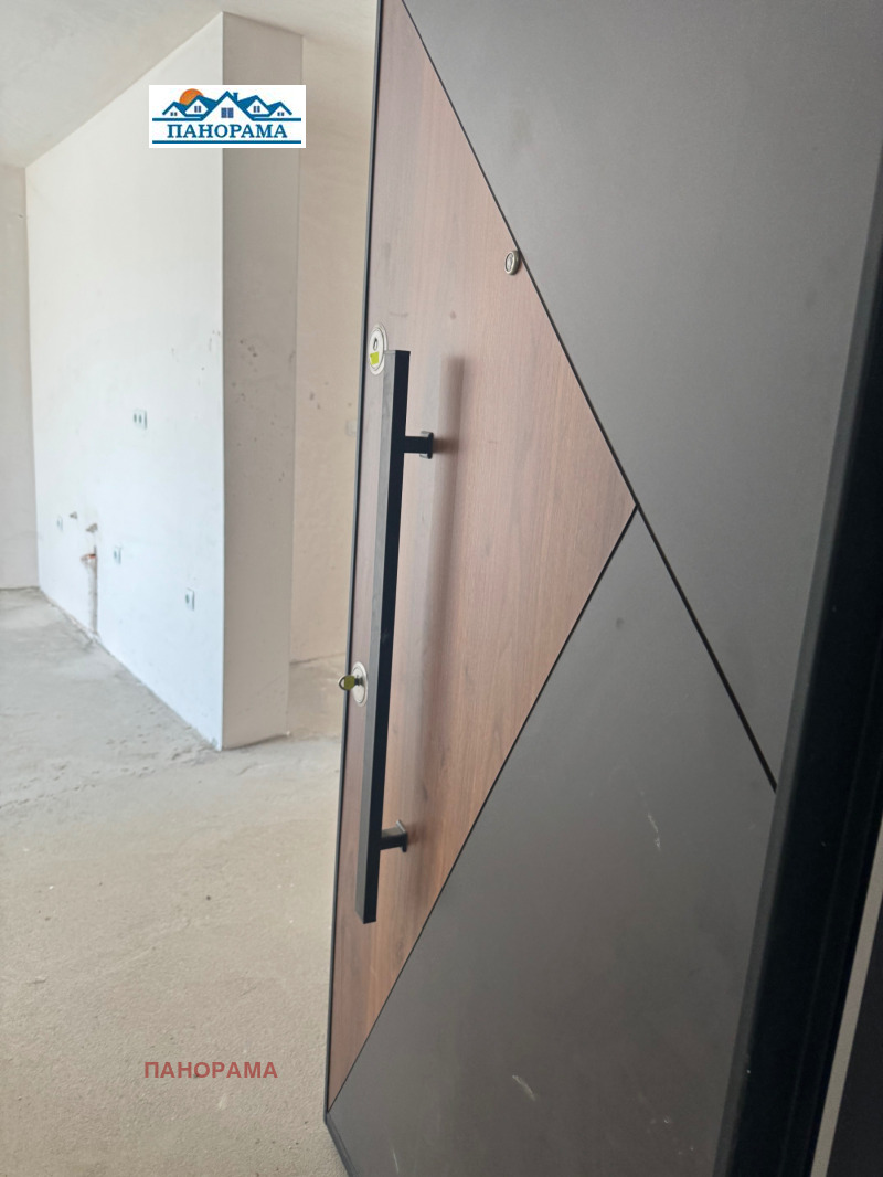Продава  3-стаен град Пловдив , Остромила , 111 кв.м | 65349245