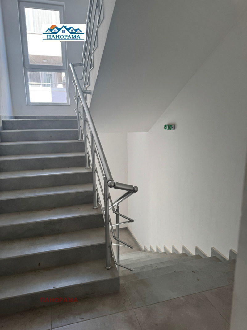 Продава  3-стаен град Пловдив , Остромила , 111 кв.м | 65349245 - изображение [3]