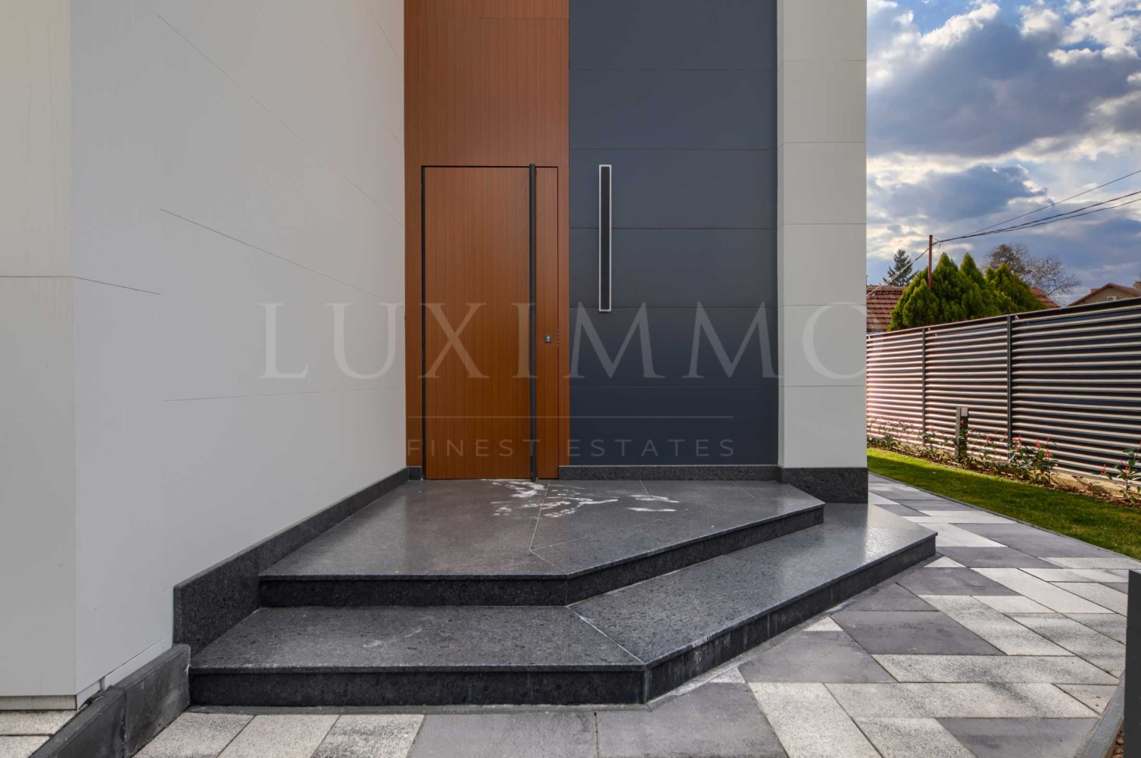 Продава КЪЩА, гр. София, Обеля, снимка 3 - Къщи - 54030109