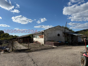Na prodej Průmyslová budova