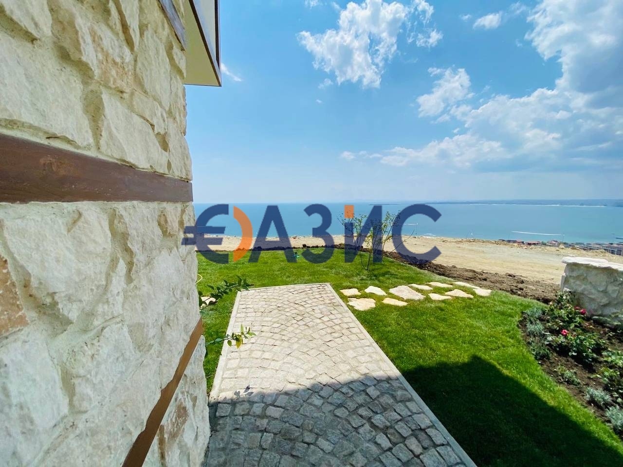 Продава КЪЩА, гр. Свети Влас, област Бургас, снимка 2 - Къщи - 39759096