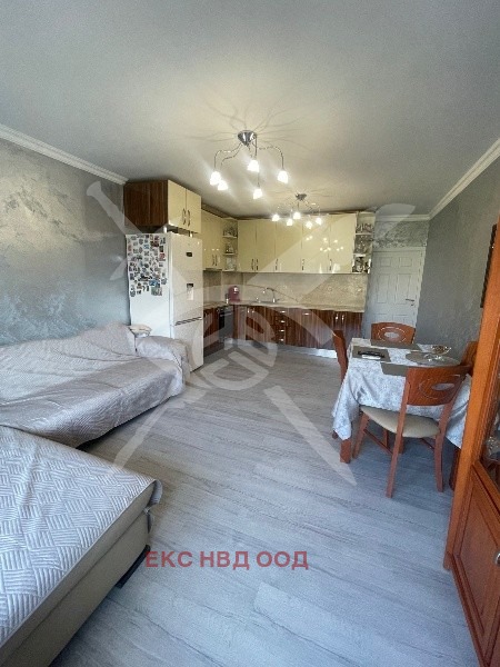 Продава 3-СТАЕН, гр. Пловдив, Коматевски възел, снимка 3 - Aпартаменти - 48352894