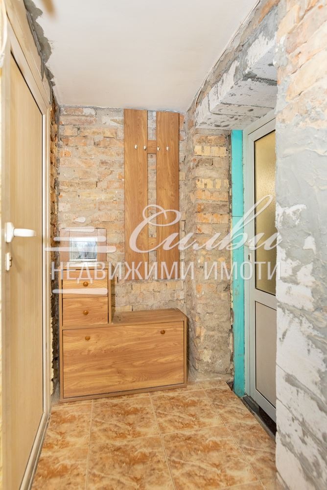 Продава ЕТАЖ ОТ КЪЩА, гр. Шумен, Добруджански, снимка 8 - Етаж от къща - 55671750