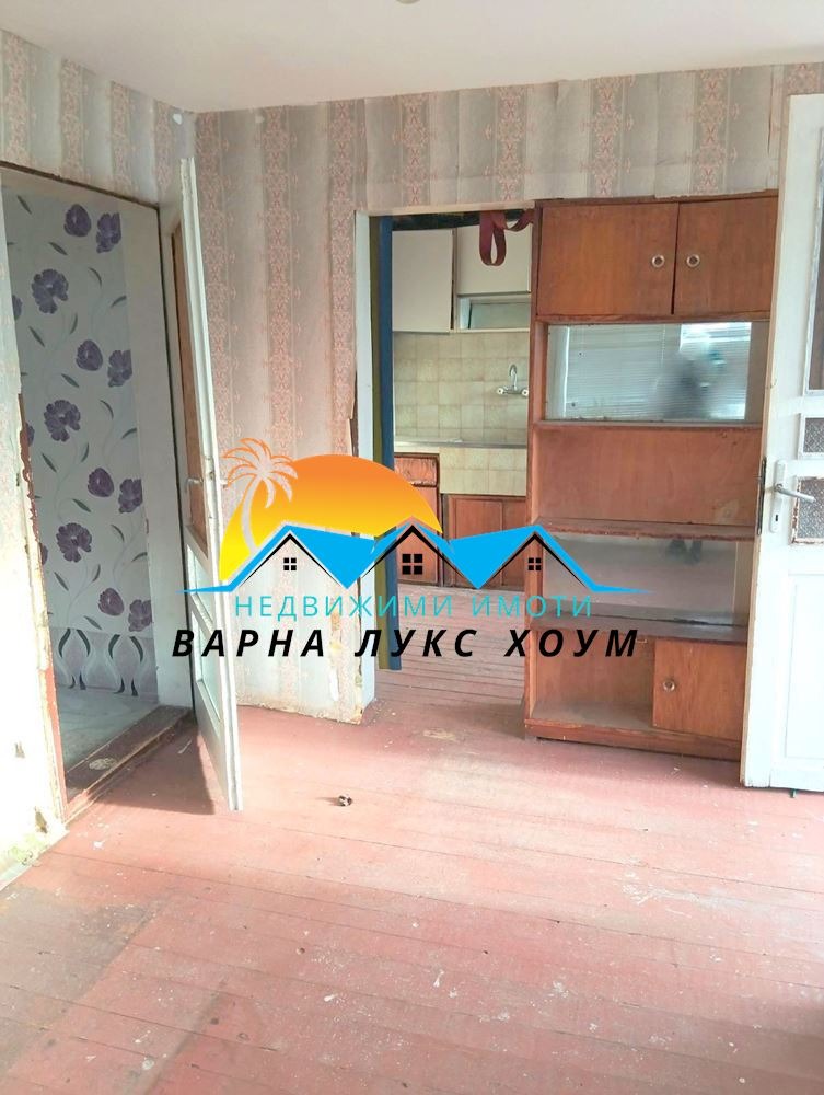 Продава КЪЩА, гр. Долни чифлик, област Варна, снимка 4 - Къщи - 48809420