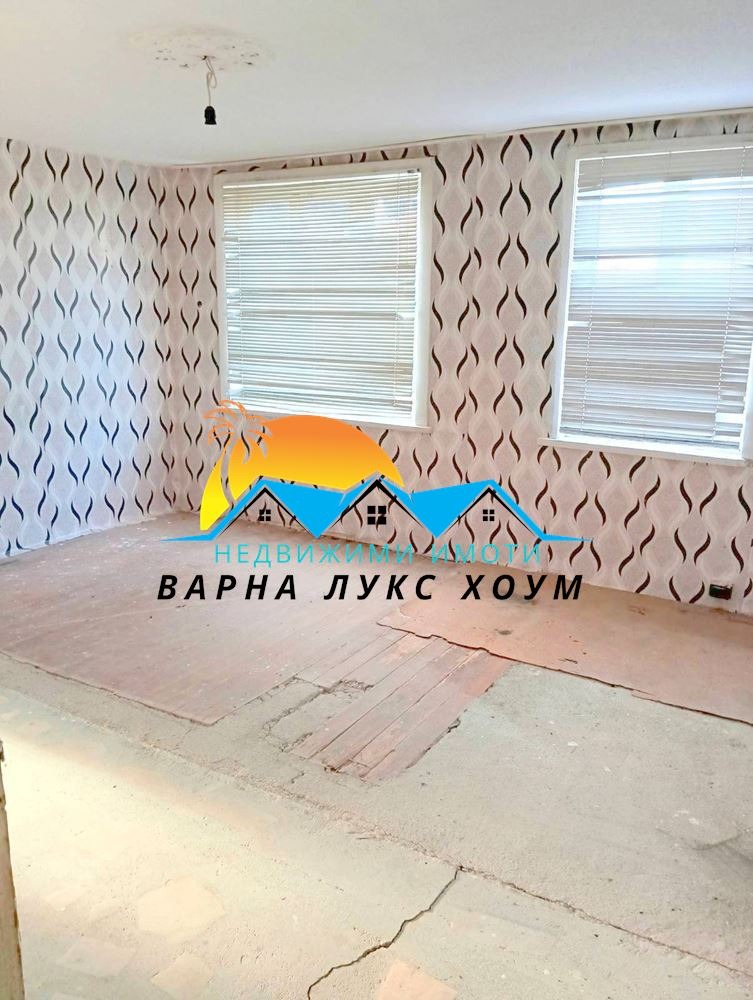 Продава КЪЩА, гр. Долни чифлик, област Варна, снимка 3 - Къщи - 48809420