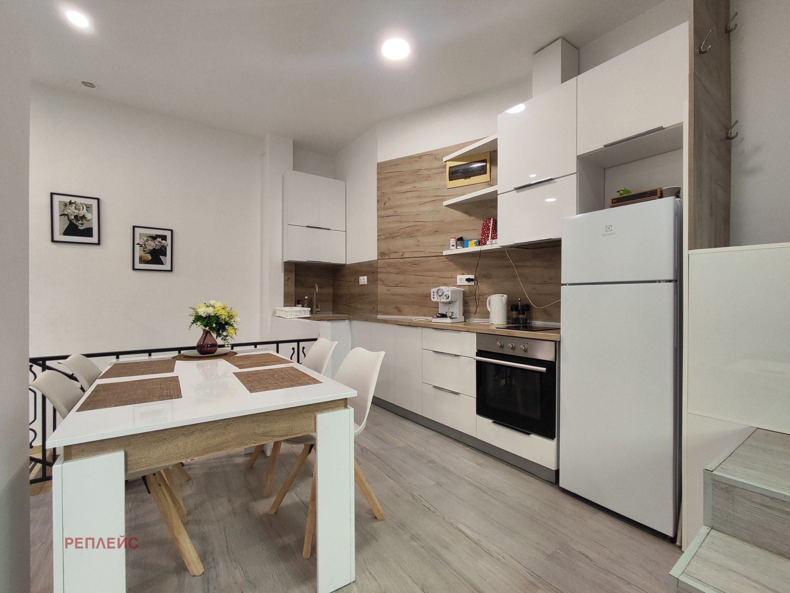 Продава 2-СТАЕН, гр. Варна, Бриз, снимка 3 - Апартаменти - 56289688