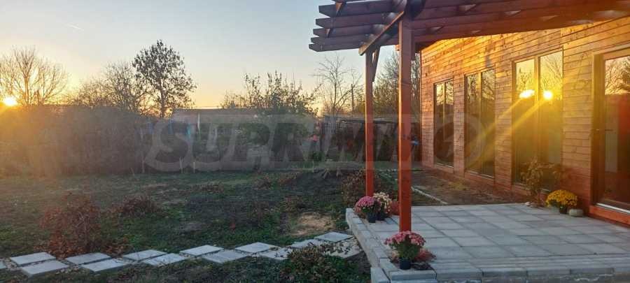 Продава КЪЩА, с. Тутраканци, област Варна, снимка 2 - Къщи - 48130343