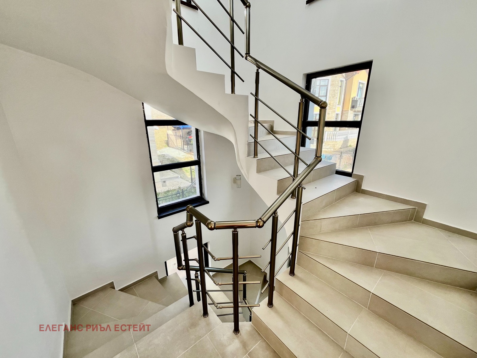 Продава КЪЩА | Imot.bg — изображение 12