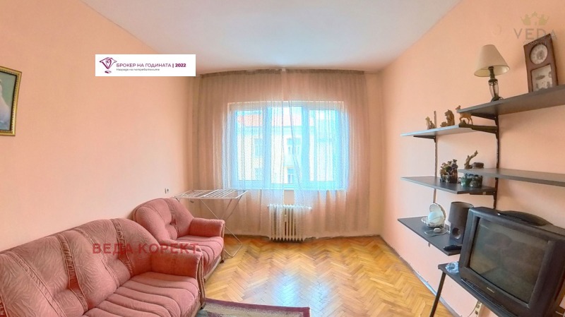 Продава  2-стаен град София , Център , 64 кв.м | 98936453