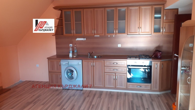 Продава 3-СТАЕН, гр. Кърджали, Възрожденци, снимка 3 - Aпартаменти - 48947233