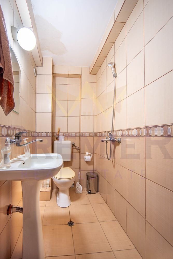 Продава КЪЩА, с. Топола, област Добрич, снимка 11 - Къщи - 54148372