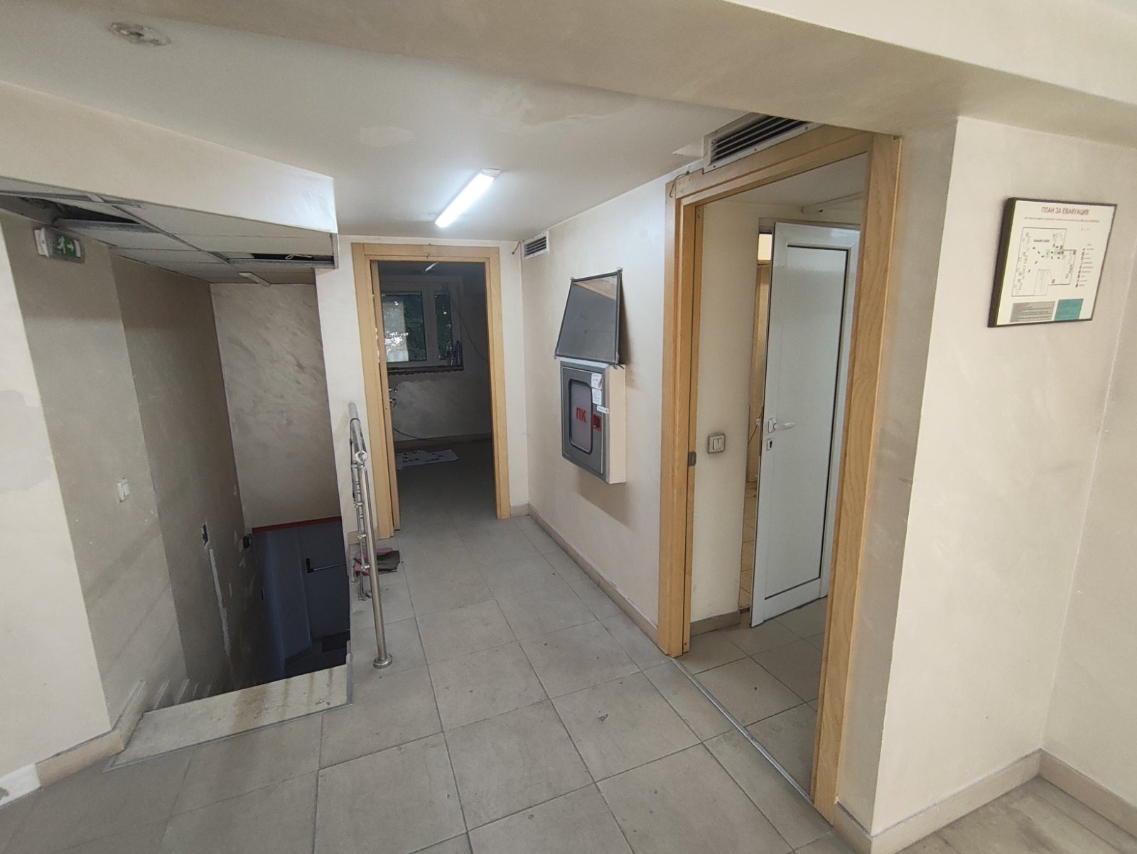 Продава ОФИС, гр. София, Банишора, снимка 6 - Офиси - 56037050