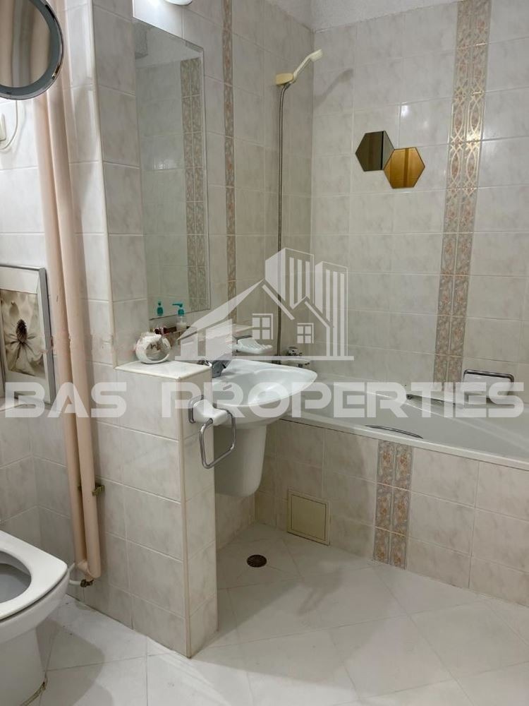 Продава  3-стаен град София , Оборище , 81 кв.м | 50006999 - изображение [9]