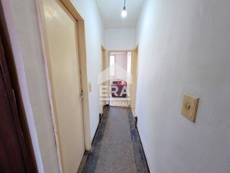 Продава 3-СТАЕН, гр. Шумен, 5-ти полк, снимка 5 - Апартаменти - 53994776