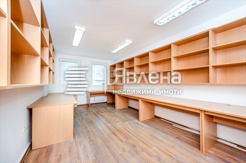 Продава МНОГОСТАЕН, гр. София, Борово, снимка 7 - Aпартаменти - 48018127