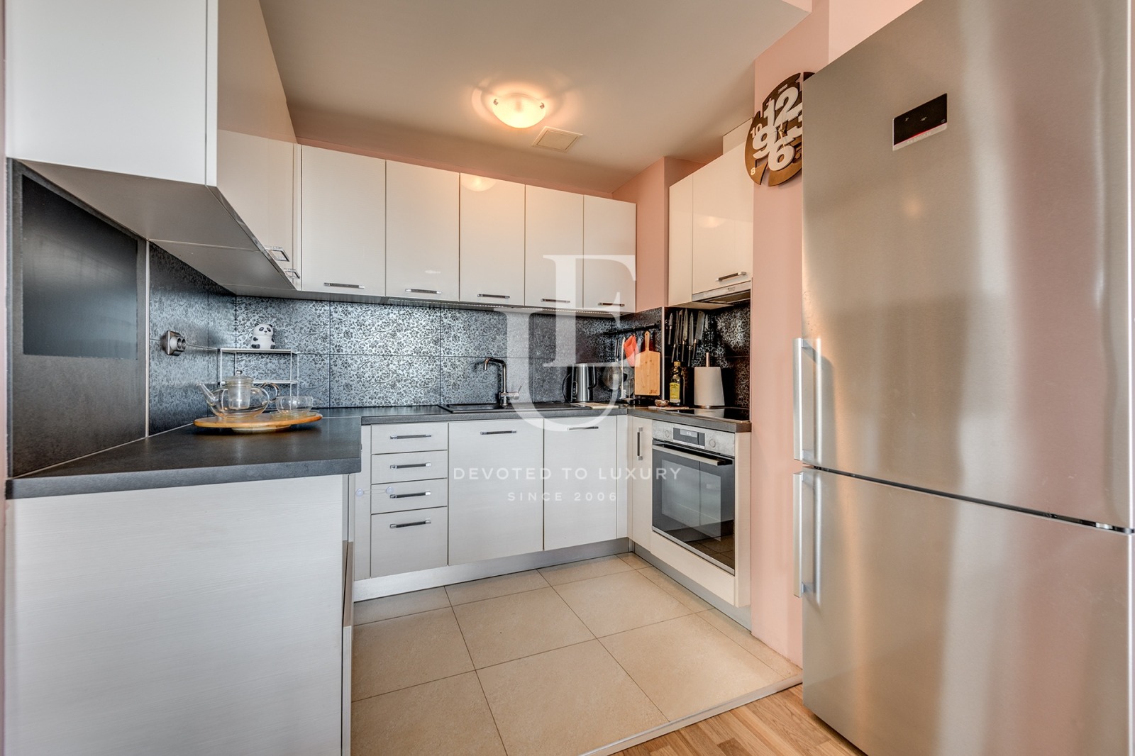 Продава 3-СТАЕН, гр. София, Лагера, снимка 3 - Апартаменти - 55274380