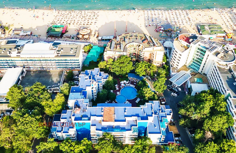 Продава 3-СТАЕН в област Бургас, к.к. Слънчев бряг - 122 кв.м / 127 000 € » 248 390.41 лв., БИЗНЕСДИЛЪР