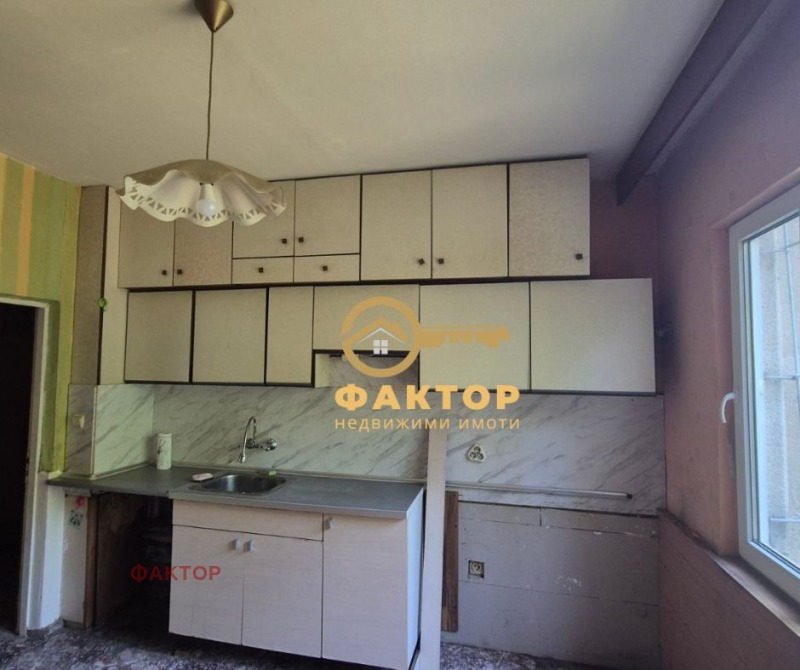 Till salu  2 sovrum Plovdiv , Vastanitjeski , 86 kvm | 34133698 - bild [5]
