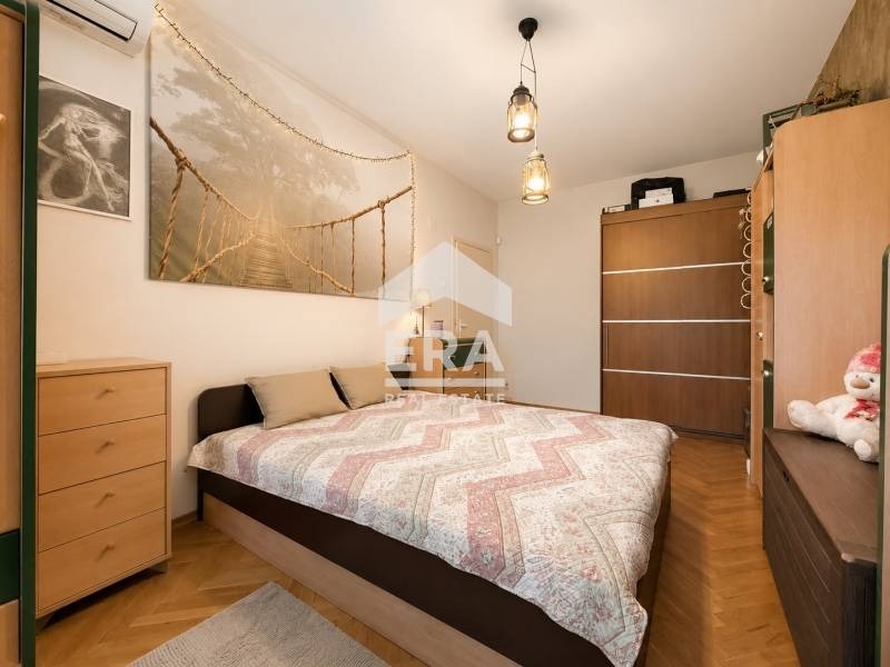Продава 4-СТАЕН, гр. София, Изток, снимка 9 - Апартаменти - 55360995