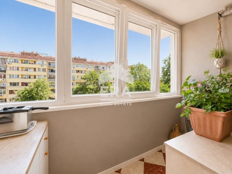 Продава 4-СТАЕН, гр. София, Изток, снимка 5 - Апартаменти - 55360995
