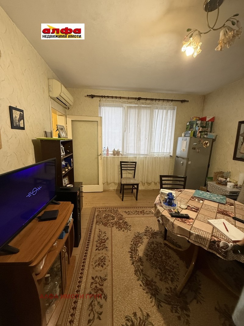 Продава 4-СТАЕН, гр. Добрич, Център, снимка 8 - Апартаменти - 56067299
