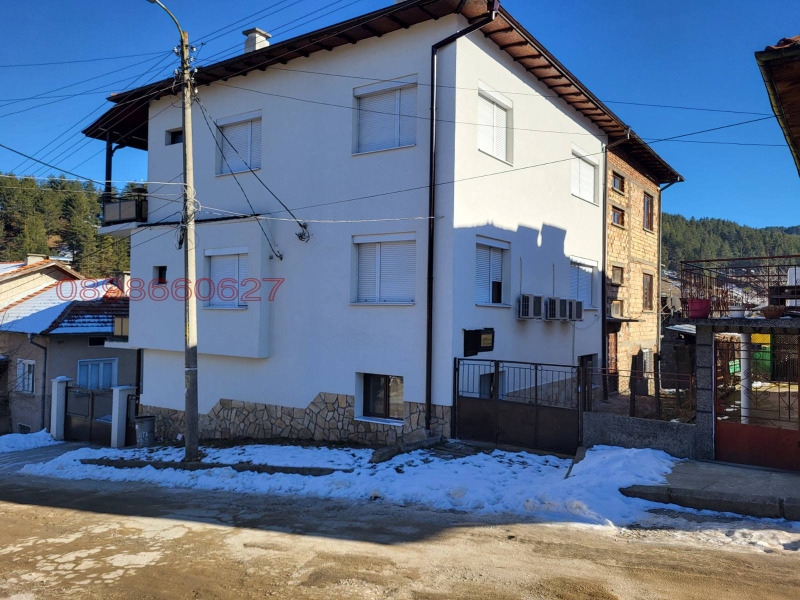Продава КЪЩА в област Пазарджик, гр. Ракитово - 240 кв.м / 95 000 € » 185 803.85 лв.