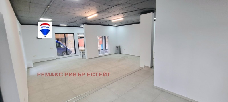 Продава МАГАЗИН в град Русе, Родина 1 - 105 кв.м / 139 000 € » 271 860.37 лв., РЕМАКС РИВЪР ЕСТЕЙТ