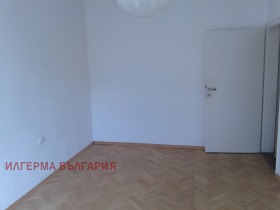 На продаж Студія