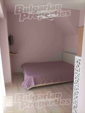 1 chambre Pobeda, Varna 9