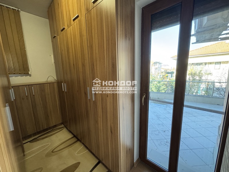 Продава КЪЩА, гр. Пловдив, Остромила, снимка 12 - Къщи - 52546035