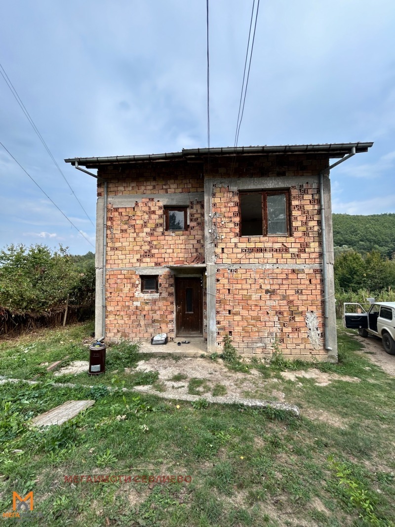 Продава КЪЩА, с. Боазът, област Габрово, снимка 2 - Къщи - 54081381