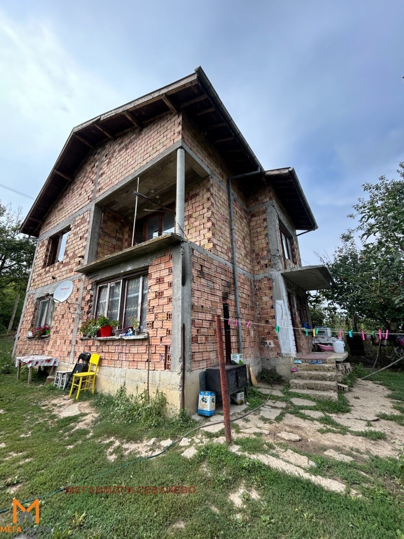 Продава КЪЩА, с. Боазът, област Габрово, снимка 2 - Къщи - 54169900