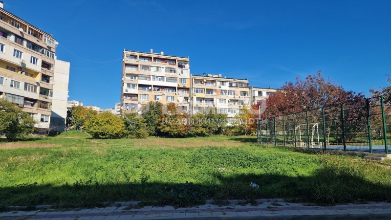 In vendita  Complotto Varna , Vladislav Varnenchik 1 , 922 mq | 93454278