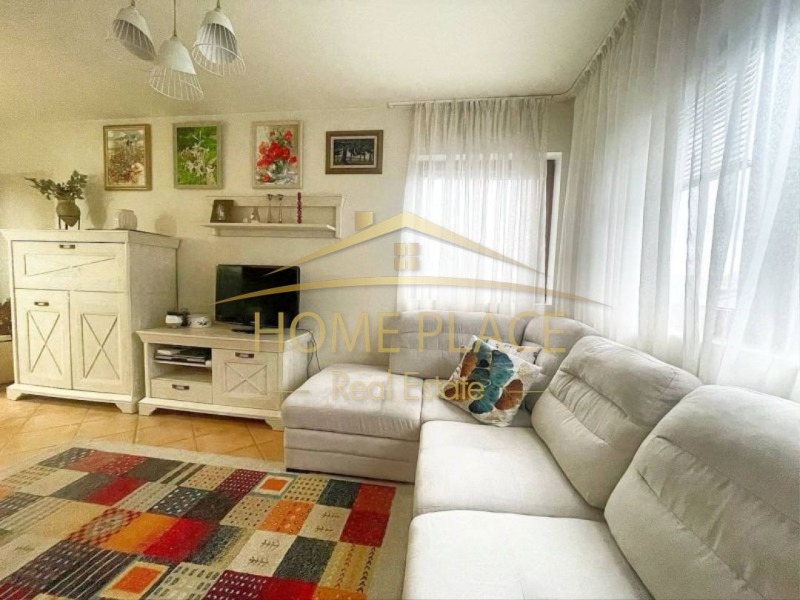 Продава 2-СТАЕН, град Варна, Център • 281900 € / 551348.48 лв. • 38033940 1